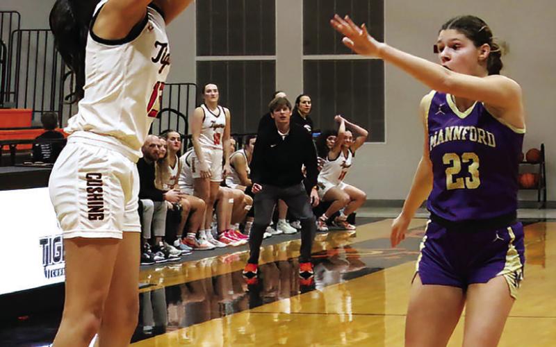 Ella Nanaeto had 12 points in the Lady Tigers’ nailbiter loss to Mannford Friday. Photos by J. D. Meisner
