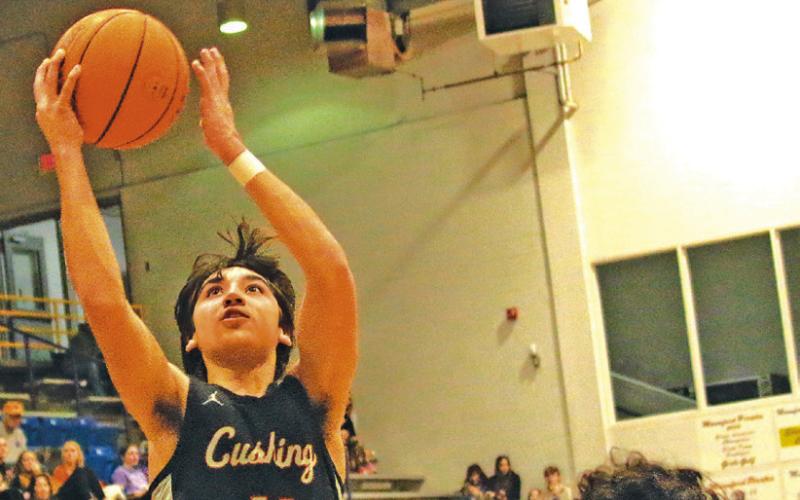Kanaan Guerrero makes a transition layup.