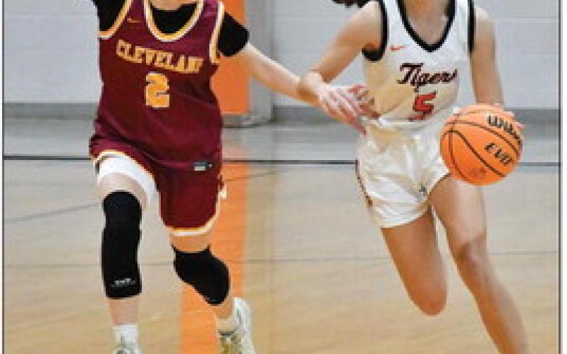 Remi Powell hit back-to-back three pointers open the second half against Byng this weekend. Photo by Sarah Townes