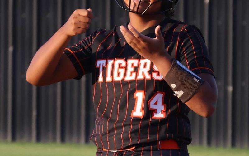 Makiah Shanklin’s eatin’ ‘em up. Photo by Sylvia Danyele