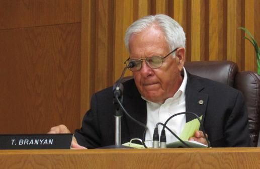 Branyan resigns from commission