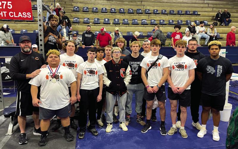 Flores breaks state record at powerlifting meet