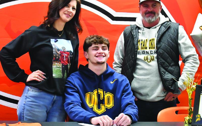 Roman Tucker, the son of Danielle and Trenton Tucker, signed to play football at the University of Central Oklahoma.