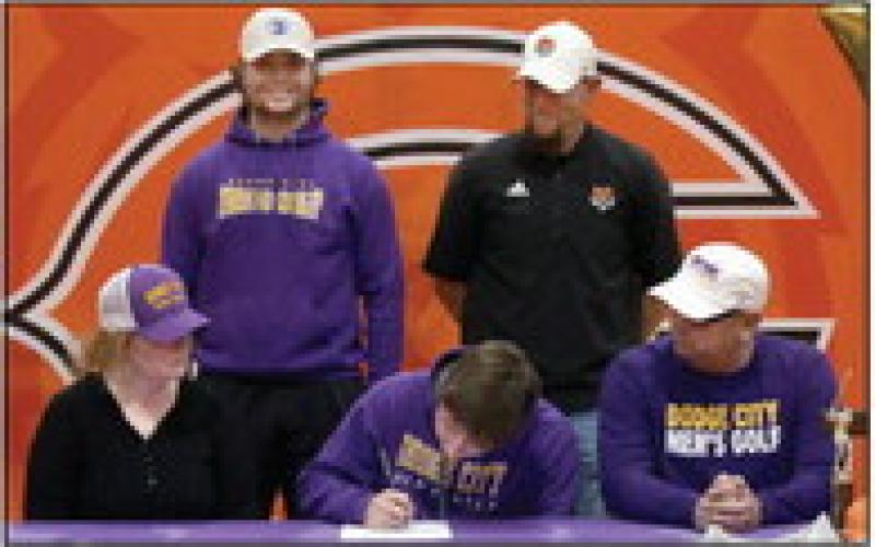 Kolby Legg signs to play golf for Dodge City Community College.