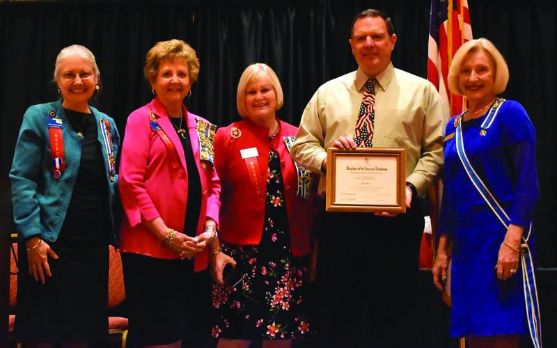 Peeper honored with state award