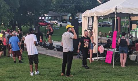 The crowd at the Freedom Fest picks up during the evening show, highlighted by Big SMO.