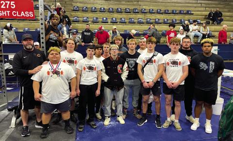 Flores breaks state record at powerlifting meet