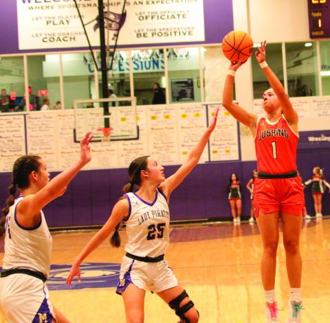 Kinsley Williams had 16 points, five rebounds, an assist, a deflection, two steals and a blocked shot against the Mannford lady Pirates Saturday. Photo by J. D. Meisner