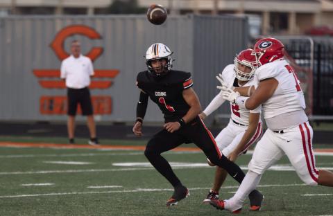 Roman Tucker rushed for 92 yards and two touchdowns Friday. Photo by Sylvia Danyele