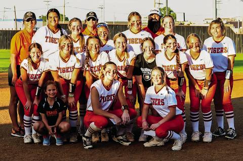 Lady Tiger Senior Night