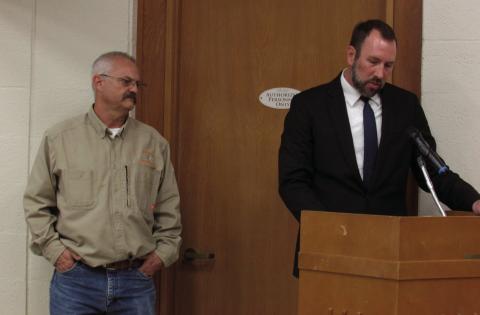City of Cushing Board of Commissioner’s Chairman B.J. Roberson reads a proclamation recognizing next week Oct. 4-10 as Public Power Week. The proclamation was presented to Electrical Distribution Superintendent Mike Starks during a recent commission meeting. The proclamation recognizes Cushing Public Power’s service to the community and its commitment to providing safe, reliable, and affordable power to residents of Cushing. Photo by DeAnna Maddox