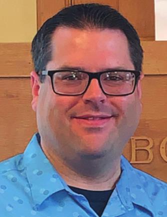 City hires new library director