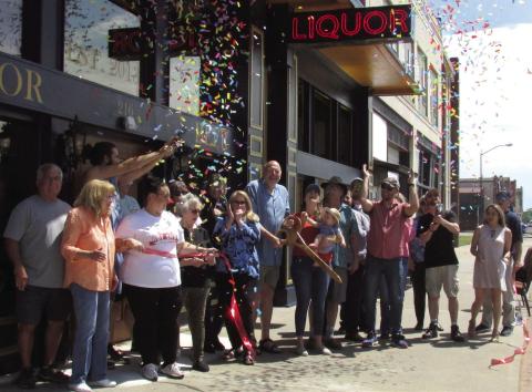 Brothers Liquor reopened at their new location in Downtown Cushing on May 1. Cushing Chamber of Commerce hosted a ribbon cutting ceremony for owner Brett Anderson alongside family and friends.