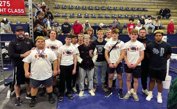 Flores breaks state record at powerlifting meet