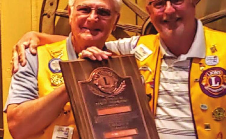 Outgoing president Russell Thurman and incoming president Richard Thackray