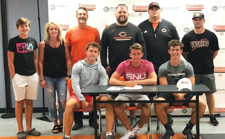 Moyer signs letter of intent