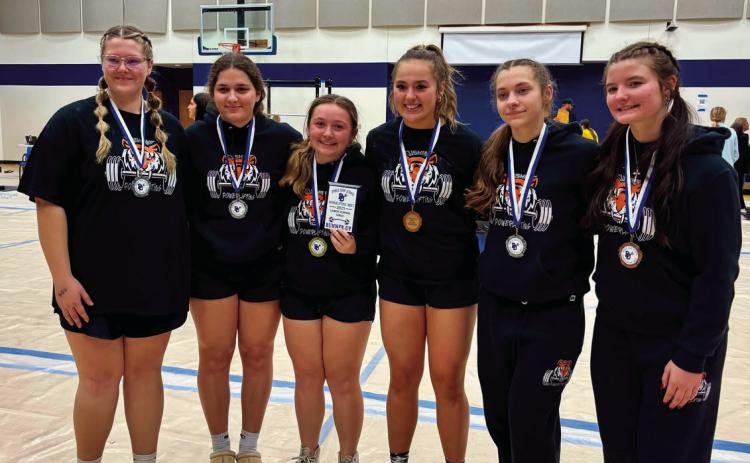 Medals-Avery Dooley, Averi Harper, Zoie Ledgerwood, Matti Terrell, and Avalee Lidberg